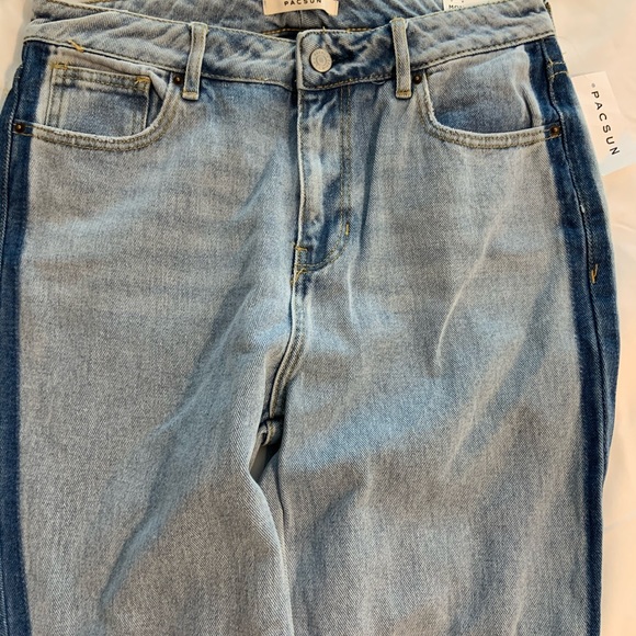 NWT Pacsun Light Wash Mom Jeans - Size 28 - Picture 5 of 5